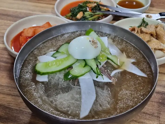 물냉면 상세컷