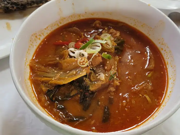 등뼈 김치찌개
