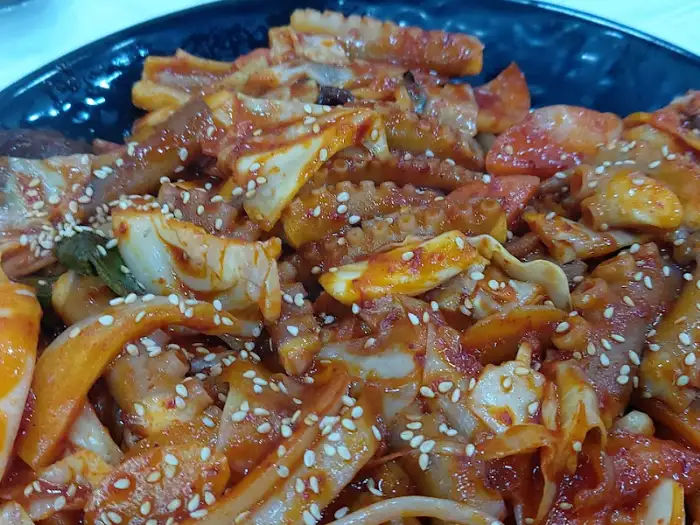 매콤달콤한 양념의 낙지볶음