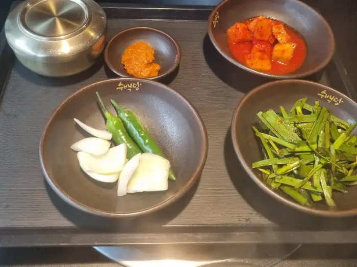 수백당 내부 테이블 세팅