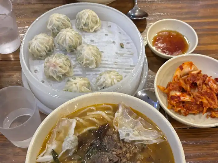 만두와 칼국수 세트