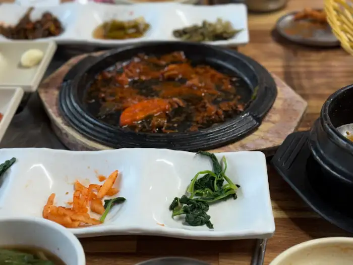 팔팔 끓고 있는 청국장 뚝배기