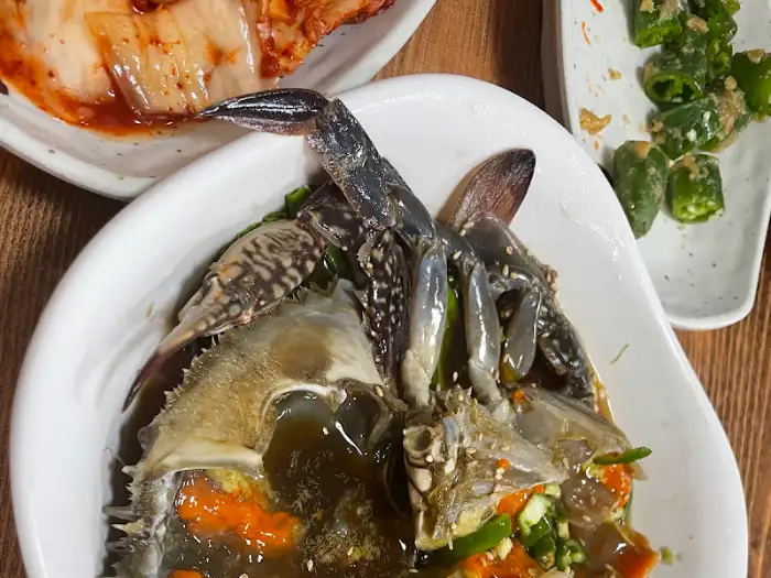 김치와 함께 나온 간장게장