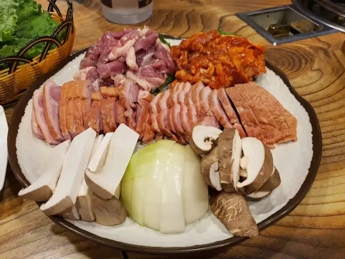 훈제 오리 슬라이스
