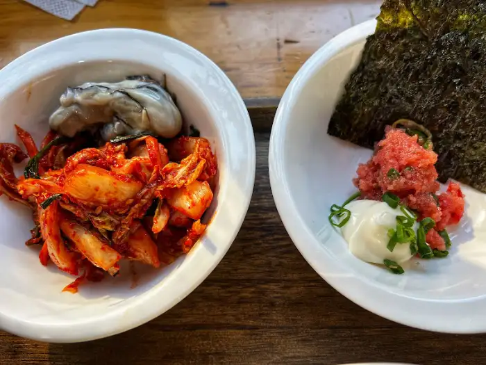 명란마요, 굴김치, 계란말이 등 곁들임 메뉴
