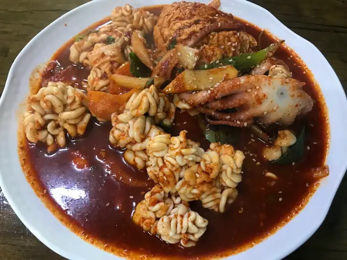 푸짐하게 담긴 대구뽈찜