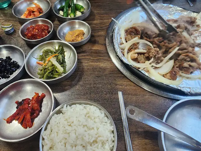 테이블 세팅 모습