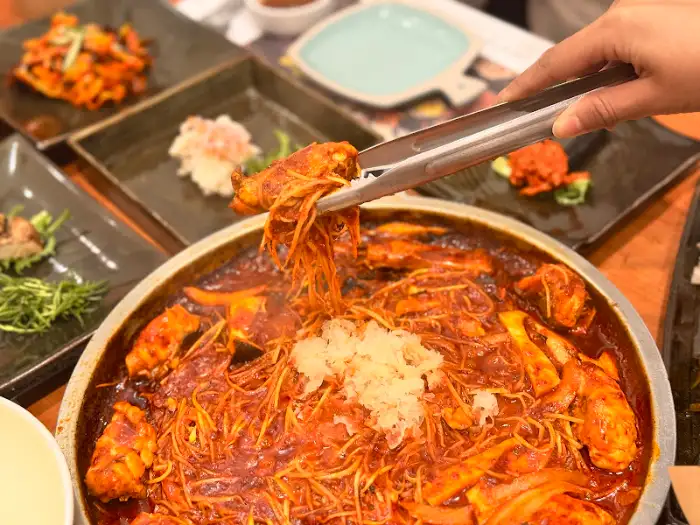 끓고 있는 복어탕 냄비