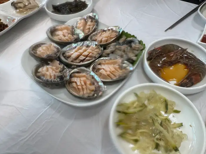 싱싱한 전복회