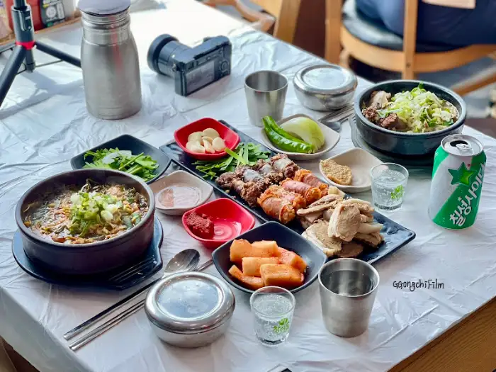 테이블 세팅 모습