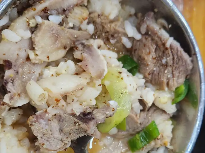 순대국밥 속 다양한 부속고기