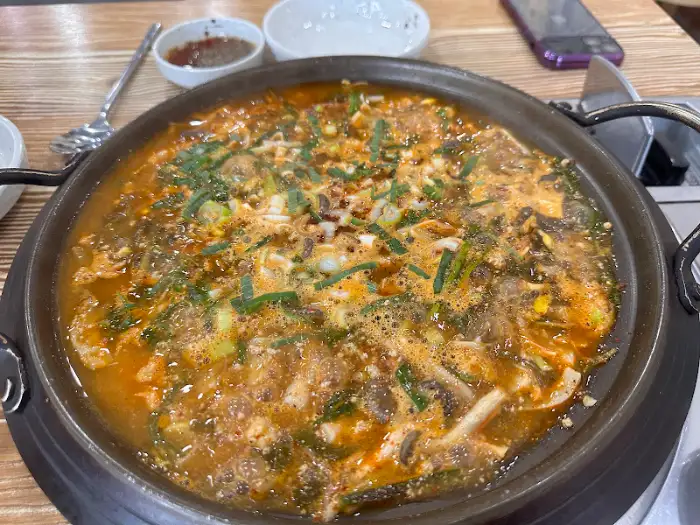 보글보글 끓는 곱창전골