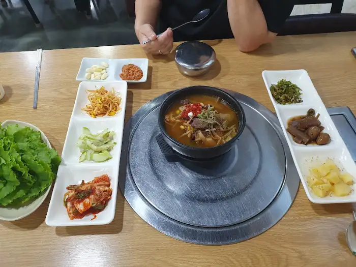 밑반찬과 선지국
