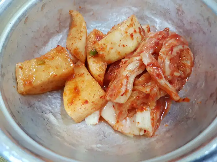 신선하고 아삭한 김치