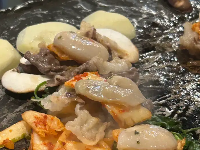 차돌박이와 버섯, 키조개 삼합
