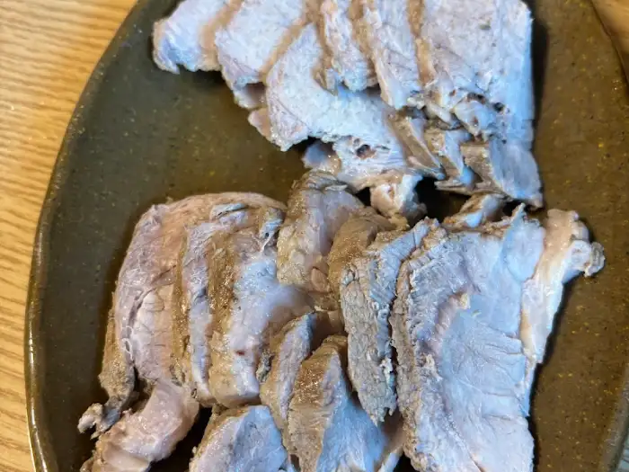 삶아진 수육 클로즈업