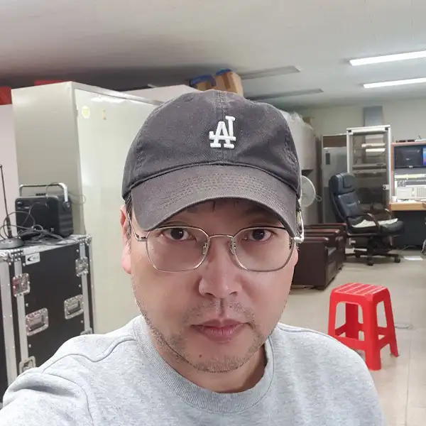 식사하는 모습 (추정)