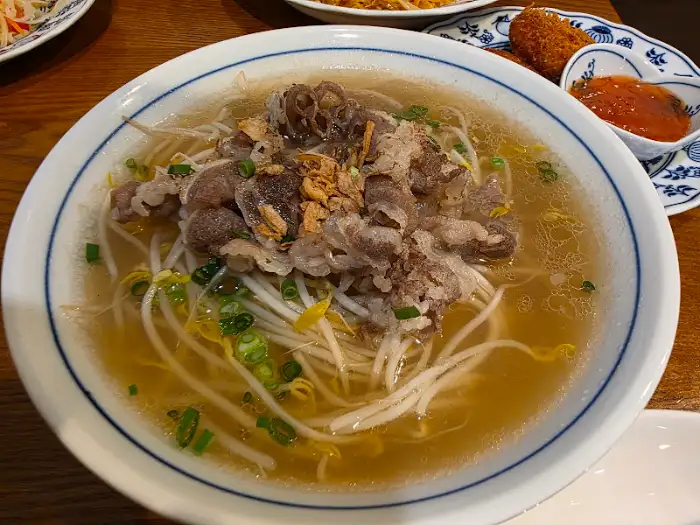 정갈한 쌀국수 한 그릇