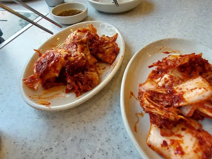 플레이팅 된 겉절이 김치