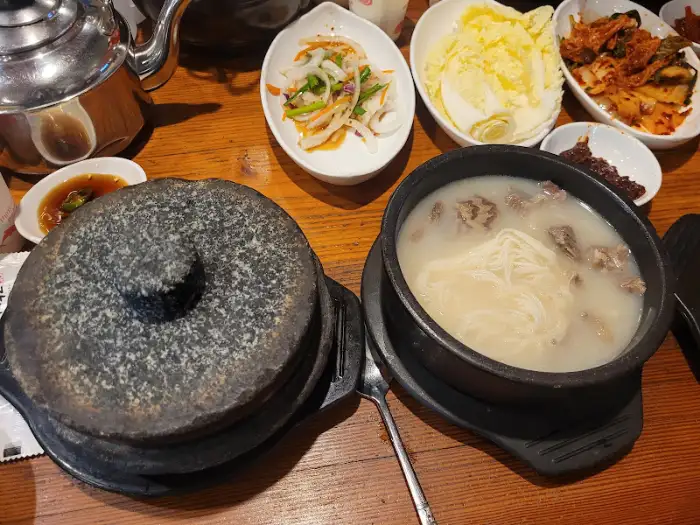 감미옥 식탁 모습