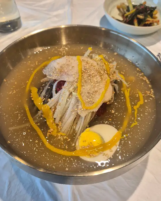 시원한 물냉면 한 그릇