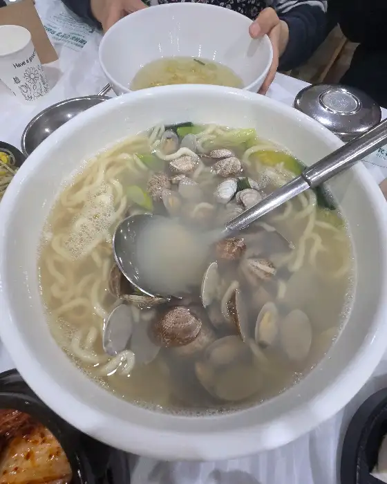 바지락 칼국수 사진