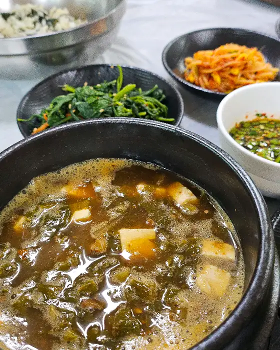 먹음직스러운 된장찌개