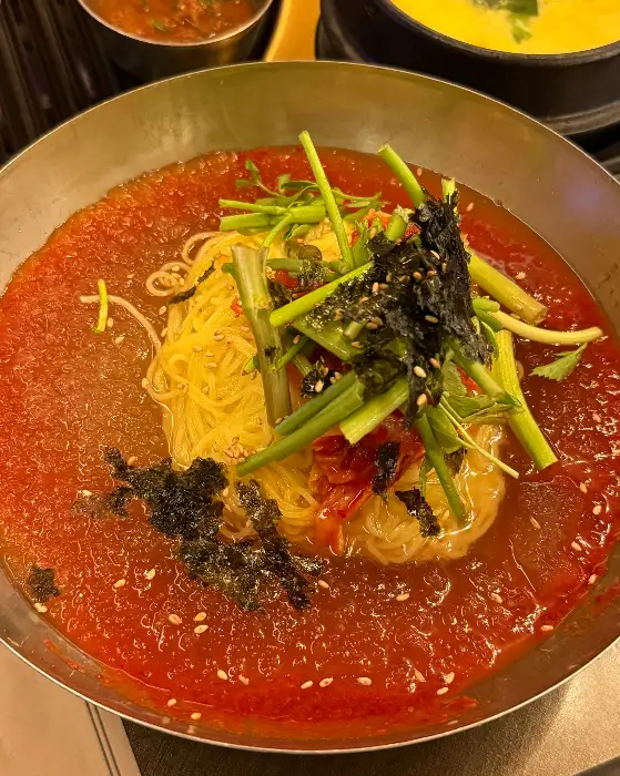 시원한 국물의 열무냉면