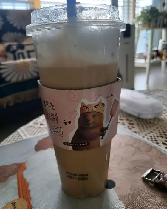 HIO COFFEE 컵과 컵 홀더