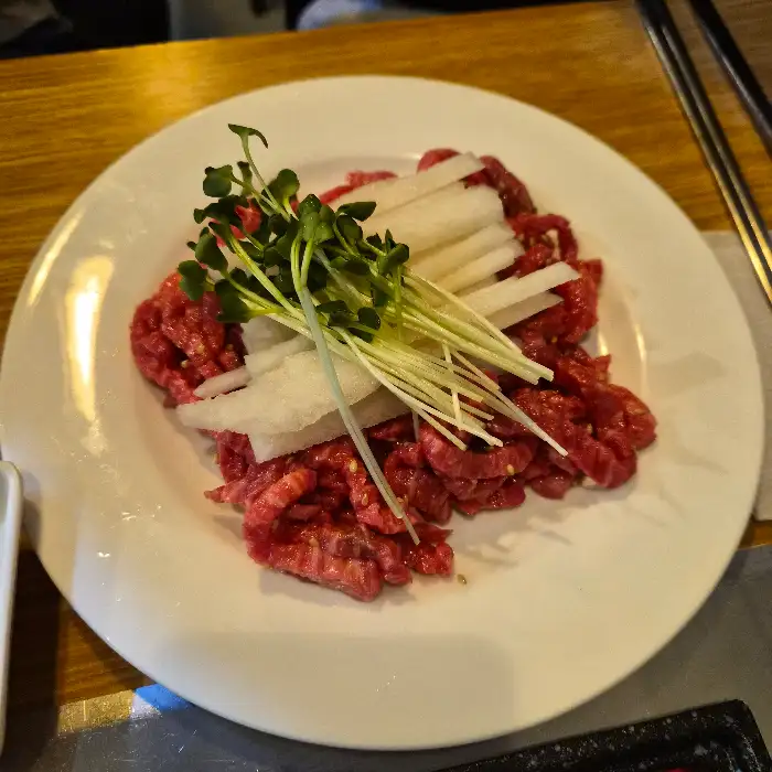 신선한 육회