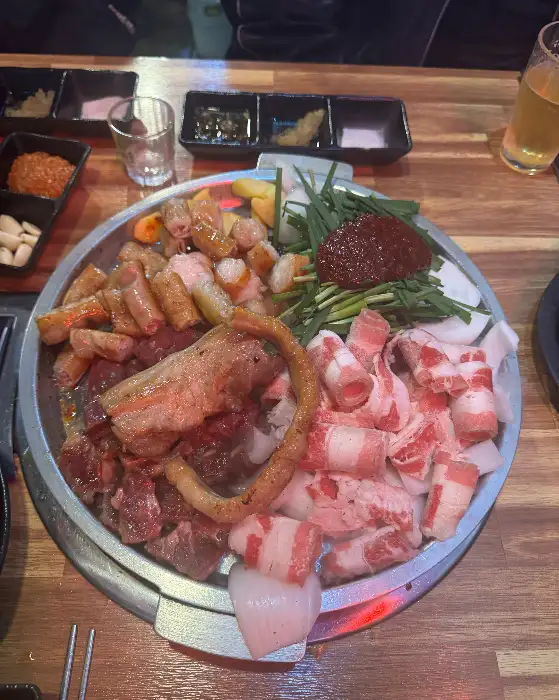곱이곱다 본점 모듬구이의 다양한 부위