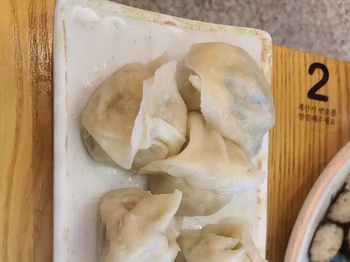 만두 한 접시