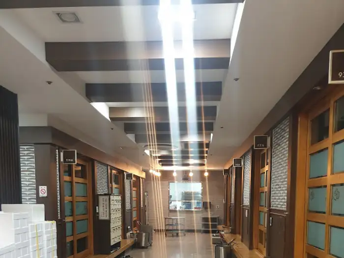 시내식당 복도
