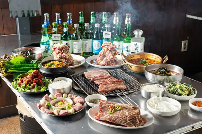 푸짐한 밑반찬 구성