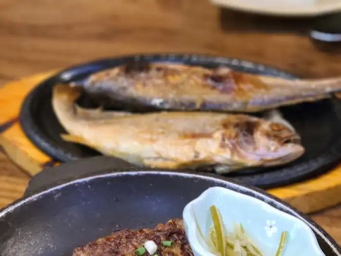 무안 남도로 떠나는 맛의 향연, 현지 특산물 가득한 한정식