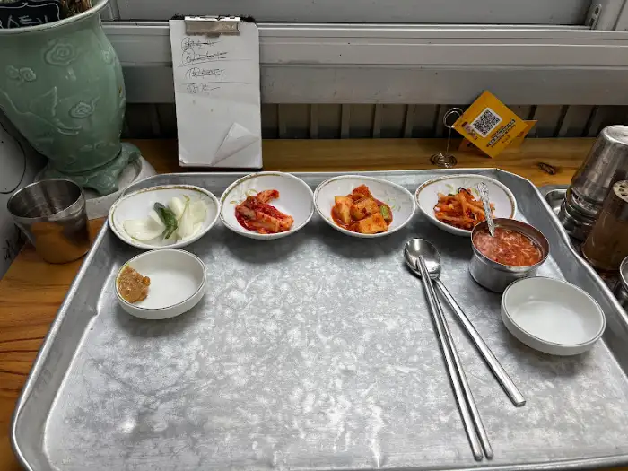 정갈하게 차려진 밑반찬