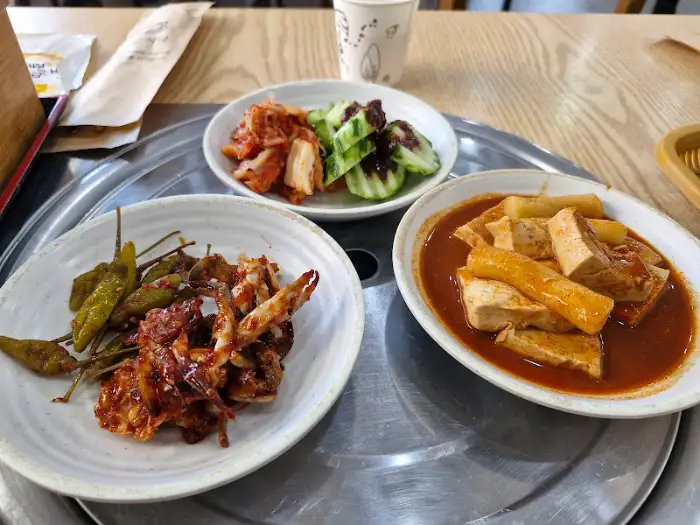 밑반찬과 밥, 찌개