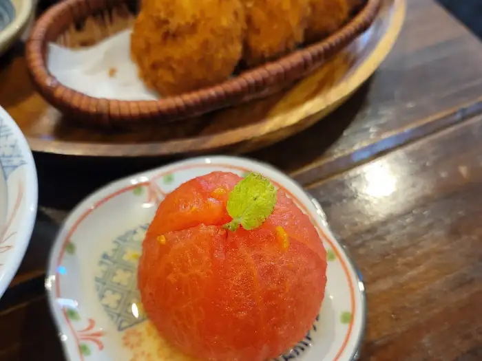 깜찍한 장식이 돋보이는 토마토 요리