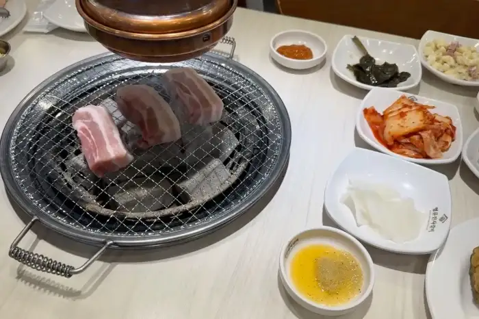 양념 갈비와 곁들여 먹기 좋은 반찬들
