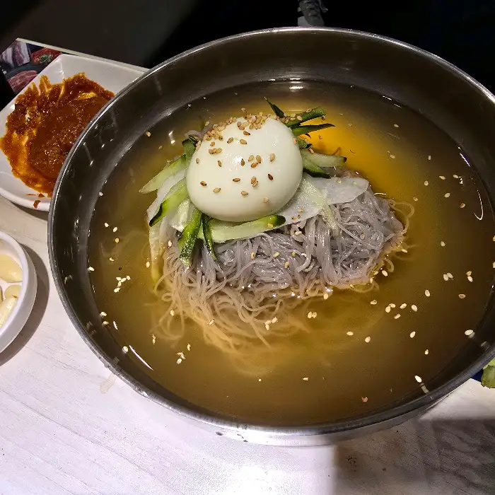 시원한 육수의 냉면