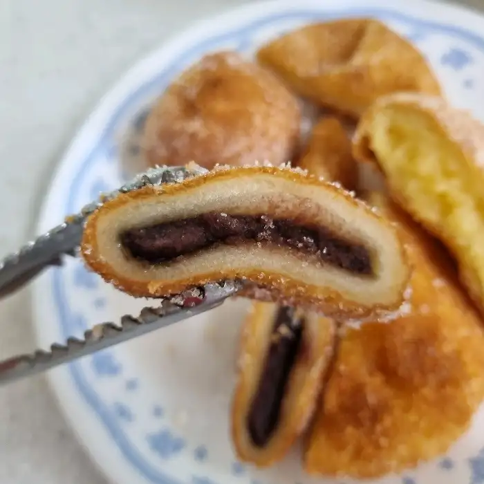 팥도너츠 단면