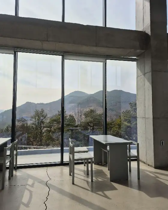 실내 놀이 공간 모습