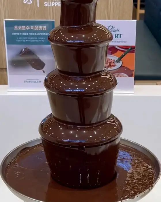 달콤한 초콜릿 퐁듀 기계