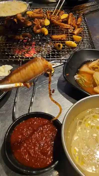 꼼장어와 소스의 조화