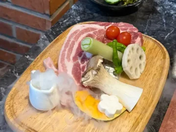 울산 명촌 마장동김씨: 육즙 가득한 고기에 곁들임까지 완벽한 한 상