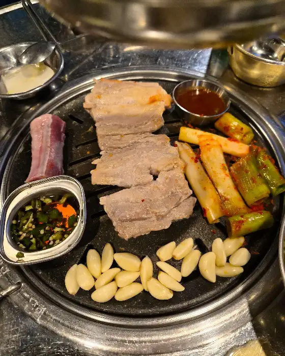 백양숯불갈비 덕천점 테이블 세팅
