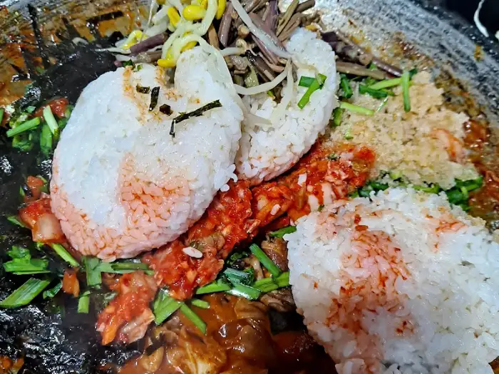 비빔밥 완성