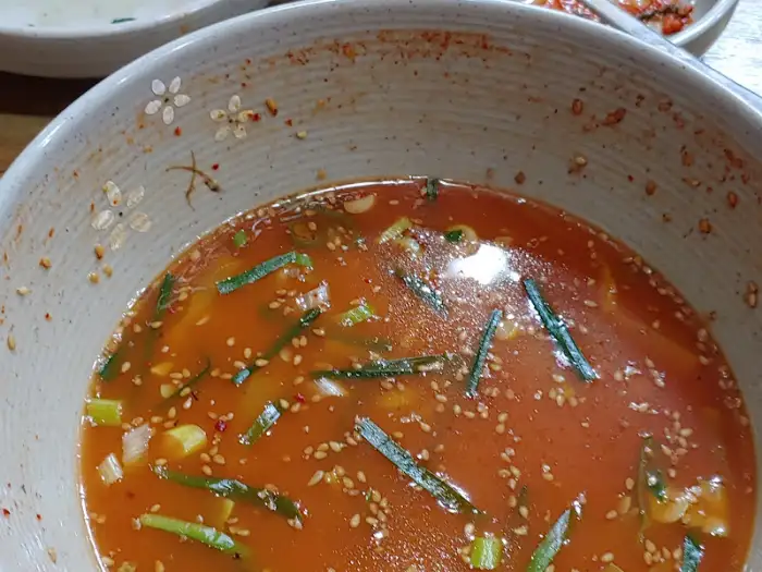 칼국수 국물 디테일 컷
