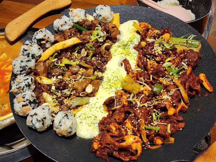 신세계 불백 마늘간장 & 고추장 반반 메뉴
