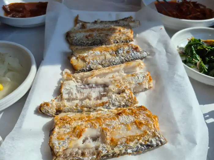 잘 구워진 병어구이